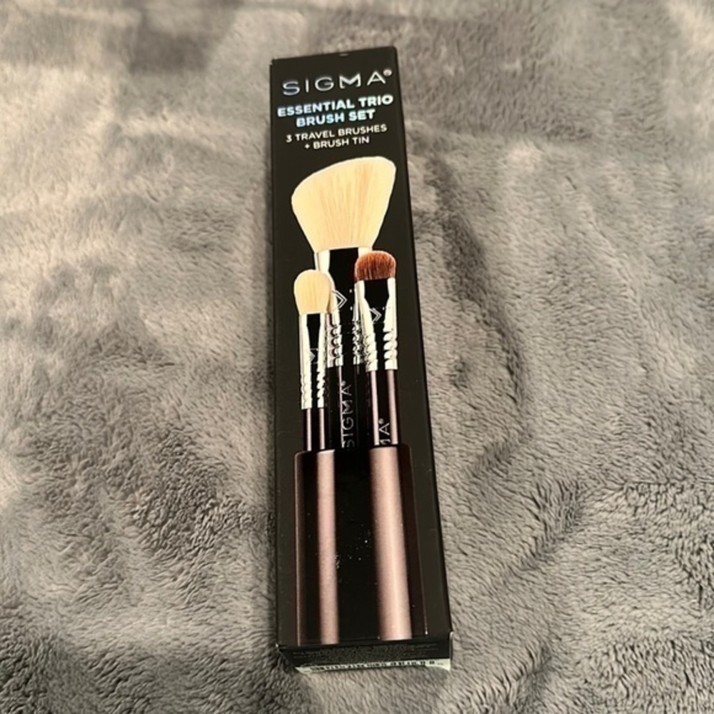 Sigma essential Trio Brush set!  NEW!!
